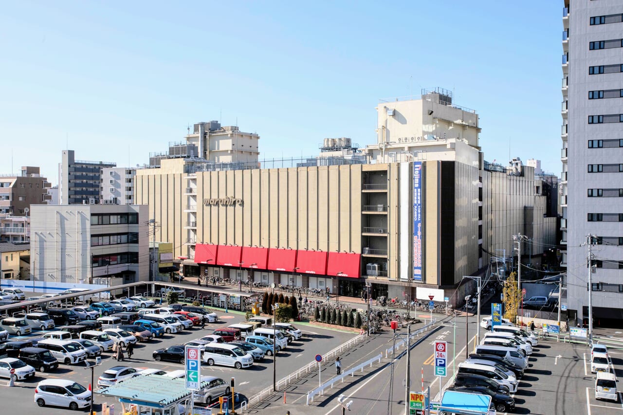丸広百貨店外観写真