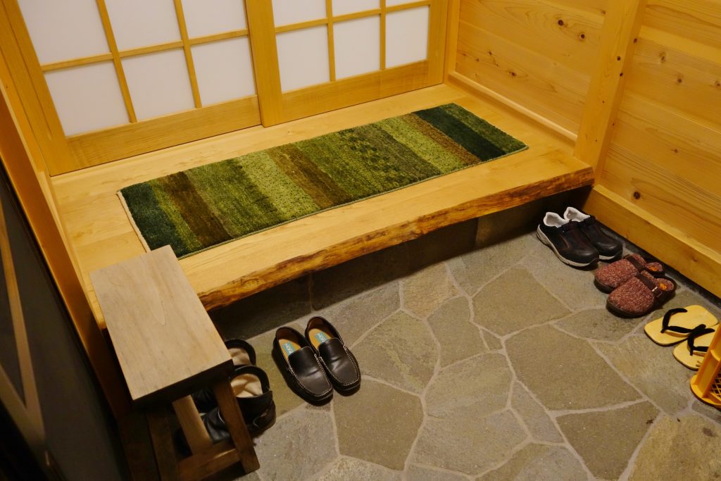 【アートギャッベ施工例】玄関
