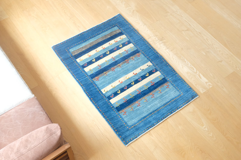 海辺を泳ぐ鳥 海辺を泳ぐ鳥