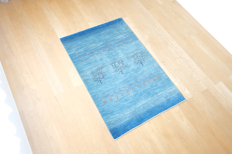 青に浮かぶ森 青に浮かぶ森