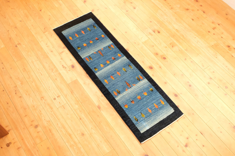 青い道、木のかげ 青い道、木のかげ