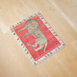 狼が描かれたオールドギャッベ