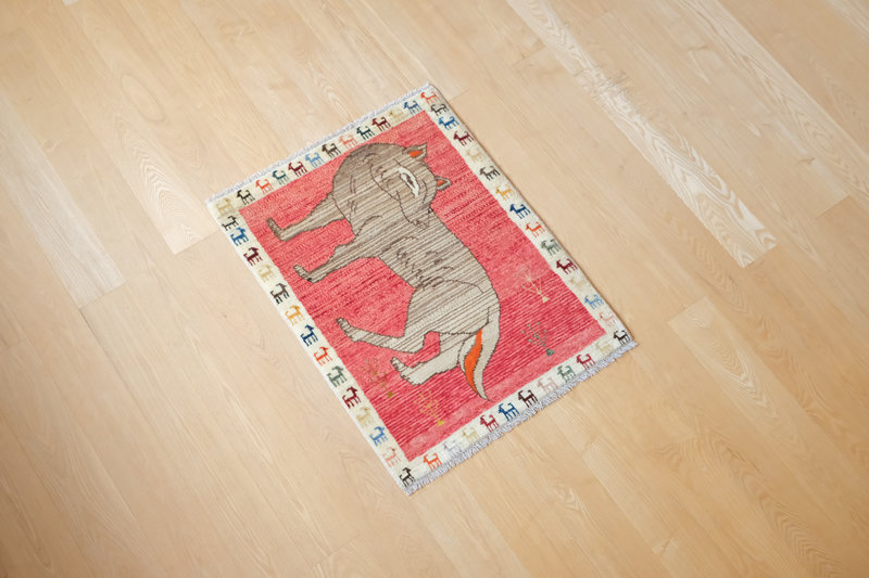 狼が描かれたオールドギャッベ