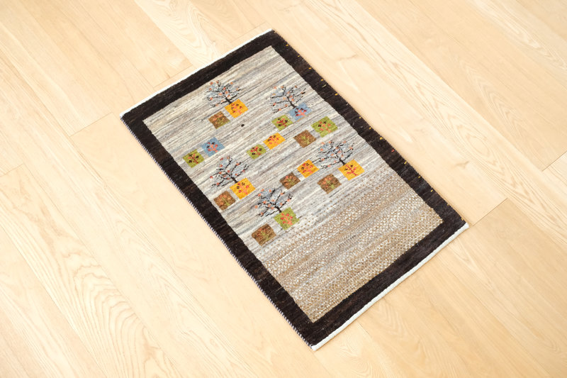 木と四角の絨毯 木と四角の絨毯