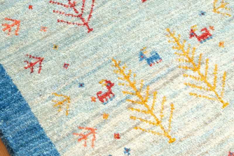 ブルーの可愛らしいギャッベ