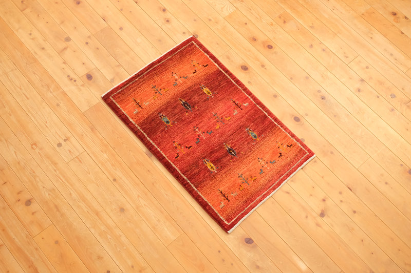 赤い地に灯るもの 赤い地に灯るもの