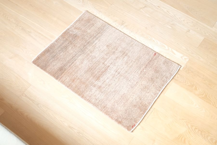 クルミの色のギャッベ