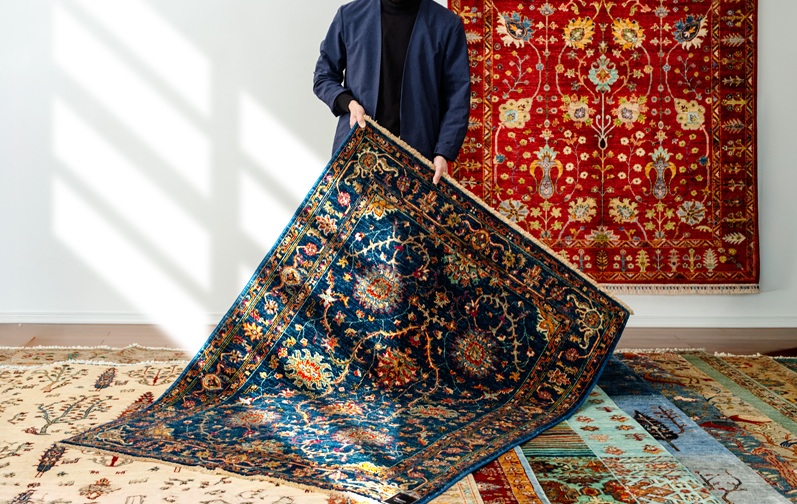 アフガニスタンの手織り絨毯「ガズニン」